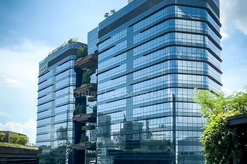 Woods Square - Commercial Buy/Sale
